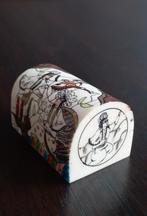 Miniatuur trouwringdoos,handgeschilderd gesneden been, Antiek en Kunst, Ophalen of Verzenden