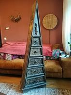 Bijzondere houtsnijwerk ladekast in goede staat., Huis en Inrichting, Kasten | Ladekasten, Gebruikt, 5 laden of meer, 150 tot 200 cm