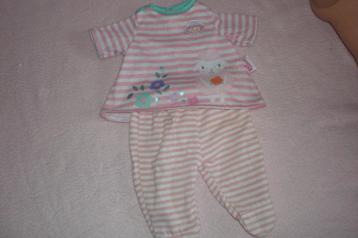 baby anabel kleertjes €5 per foto beschikbaar voor biedingen