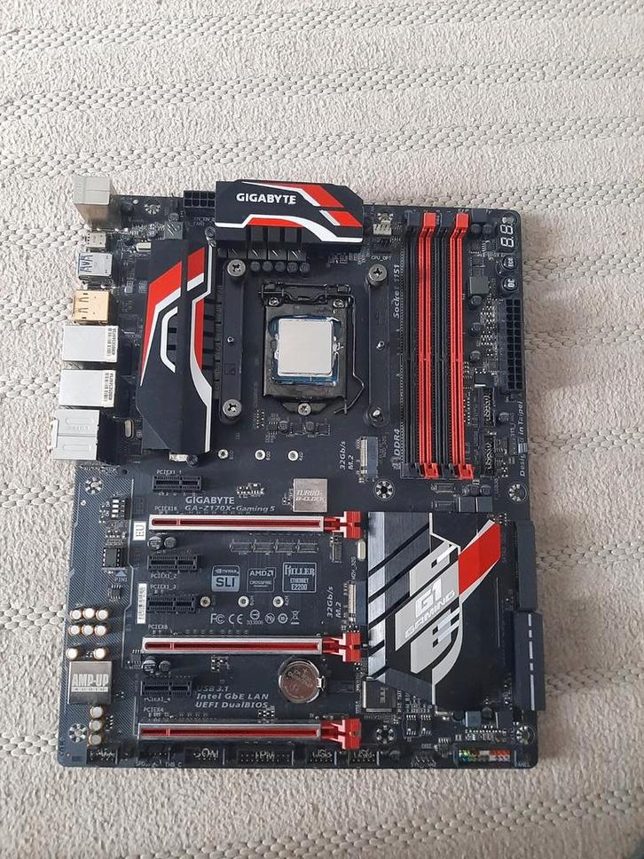 Gigabyte Moederbord met Intel i7 Processor, Computers en Software, Moederborden, Gebruikt, Intel, DDR4, Ophalen of Verzenden