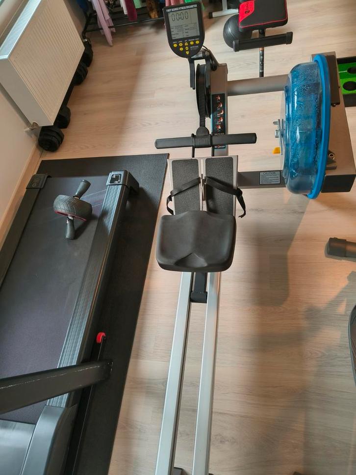 Roeitrainer met waterweerstand - Uitstekende staat!, Sport en Fitness, Fitnessapparatuur, Zo goed als nieuw, Ophalen