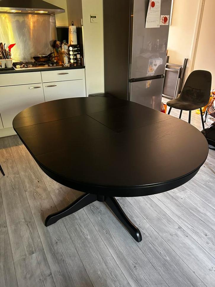 Uitschuifbare IKEA eettafel, Huis en Inrichting, Tafels | Eettafels, Zo goed als nieuw, 100 tot 150 cm, Vijf personen of meer