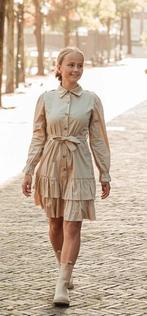 Zandkleur '' beige Jurkje - Nieuw - S/M VOORJAAR, Beige, Nieuw, Ophalen of Verzenden, Onbekend