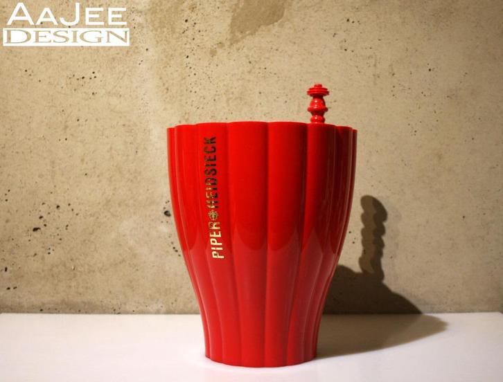 Piper Heidsieck - Jaime Hayon - 2006 - Hayon Studio, Verzamelen, Merken en Reclamevoorwerpen, Gebruikt, Gebruiksvoorwerp, Ophalen of Verzenden