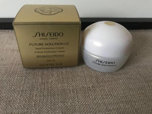 Shiseido Future Solution (85,- = 37,50), Sieraden, Tassen en Uiterlijk, Uiterlijk | Gezichtsverzorging, Nieuw, Verzorging, Gehele gezicht