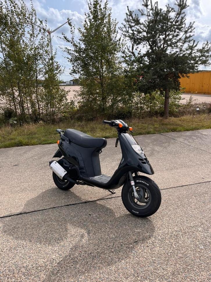 Piaggio typhoon, Fietsen en Brommers, Scooters | Piaggio, Zo goed als nieuw, NRG, Maximaal 25 km/u, Tweetakt, Ophalen