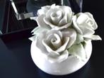 Royal Albert bloemstukje gaaf wit, Ophalen of Verzenden, Zo goed als nieuw, Porselein, Overige typen