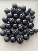 36 Zwarte kerstballen, 3cm t/m 6cm, Ophalen of Verzenden, Gebruikt