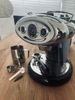 Illy X7.1 espresso-/ koffiemachine (zwart), Witgoed en Apparatuur, Koffiezetapparaten, Afneembaar waterreservoir, Zo goed als nieuw