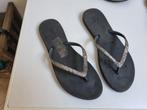 Zwarte reef slippers maat 8 9  38, Slippers, Zwart, Ophalen of Verzenden, Zo goed als nieuw