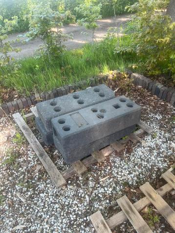 4 x Betonnen bouwhekstandaard bouwhek blok beschikbaar voor biedingen