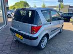 Peugeot 1007 1.4 Gentry - Nieuwe APK - Nieuwe Koppeling! - N, Voorwielaandrijving, Zwart, 4 cilinders, 4 stoelen