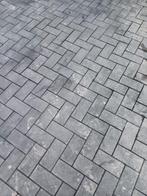 GRATIS ongeveer 80 nieuwe stenen 10x20x8, Gebruikt, Klinkers, Ophalen of Verzenden, Minder dan 5 m²