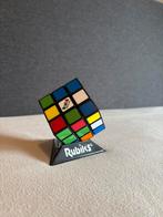 Rubiks cube met standaard!!, Ophalen of Verzenden, Zo goed als nieuw