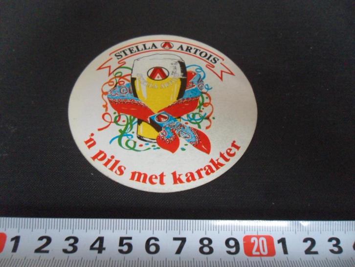 sticker bier stella artois 'n pils met karakter - carnaval *, Verzamelen, Stickers, Zo goed als nieuw, Ophalen