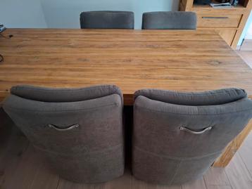 4 Eetkamer fauteuils op wieltjes  beschikbaar voor biedingen