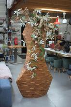 Aparte grote hoge bloempot hout met kunstplanten en bloemen, Ophalen, Zo goed als nieuw, Binnen