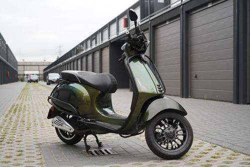 Vespa Sprint 80cc Full option, Fietsen en Brommers, Scooters | Vespa, Zo goed als nieuw, Overige modellen, Benzine, Ophalen of Verzenden
