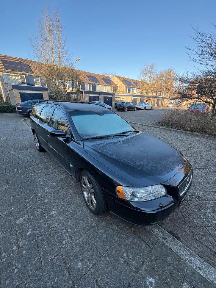 Volvo V70 2.4 170PK AUT 2005 Zwart | Young timer, Auto's, Volvo, Particulier, V70, Airconditioning, Alarm, Climate control, Cruise Control