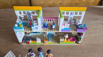 LEGO Friends Heartlake City Huisdierencentrum  beschikbaar voor biedingen