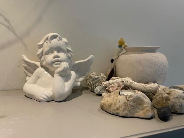 Beeld engel / cupido / cherubijn. Wit porselein., Ophalen, Zo goed als nieuw