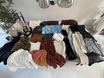 Kledingpakket meisje 140/146 beschikbaar voor biedingen