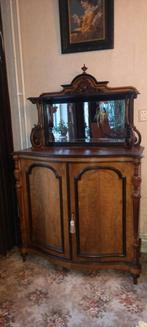 Antieke buffetkast met spiegel, Ophalen