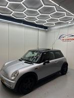 Mini 1.6 16V Cooper, Voorwielaandrijving, 15 km/l, 4 cilinders, 4 stoelen