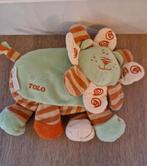 Knuffel rammelaar leeuw Tolo groen oranje geel K7538, Ophalen of Verzenden, Zo goed als nieuw, Overige typen