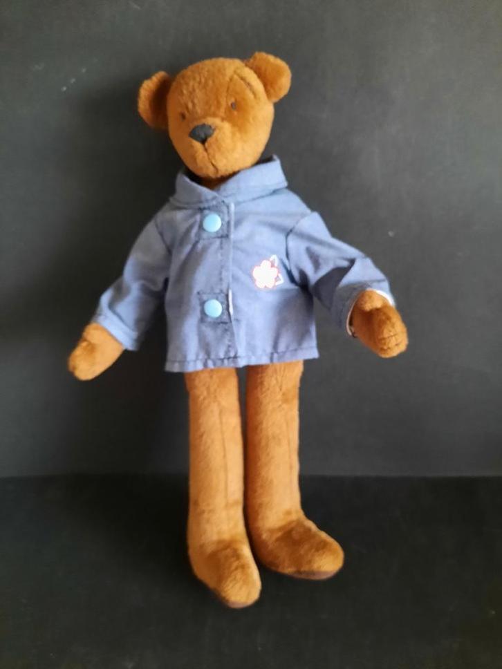 Stoere beer met spijkerjasje, Verzamelen, Beren en Cherished Teddies, Zo goed als nieuw, Stoffen beer, Overige merken, Ophalen of Verzenden