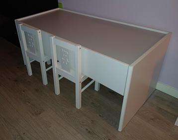 Dundra Ikea Kindertafel met Stoelen beschikbaar voor biedingen