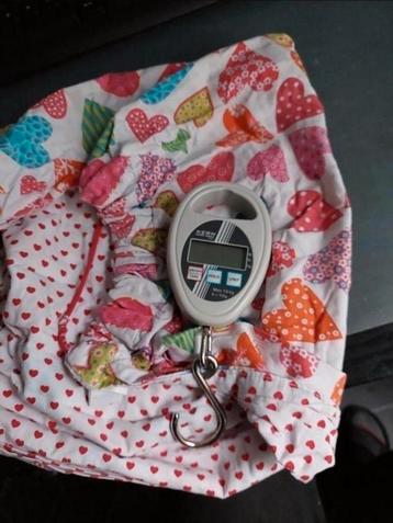 Baby hangweegschaal KERN HDB 10kg met doek beschikbaar voor biedingen