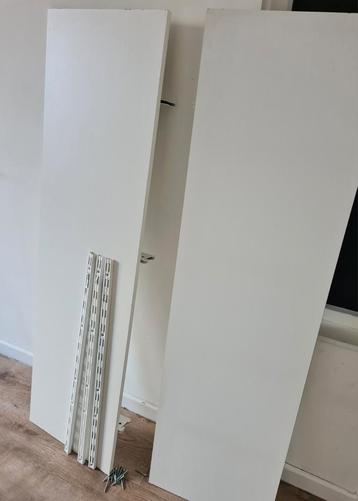 PLANKEN 140x40 met MUURSTEUNEN beschikbaar voor biedingen