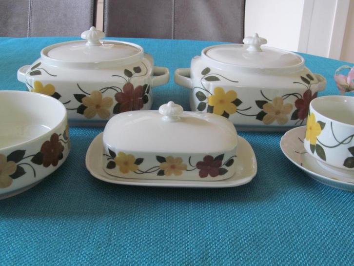Arzberg Hutschenreuther Gruppe Servies o.a Schalen, Huis en Inrichting, Keuken | Servies, Zo goed als nieuw, Schaal of Schalen