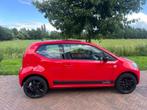 Volkswagen up! 1.0 44KW 2012 Rood, Voorwielaandrijving, Stof, 4 stoelen, Handgeschakeld