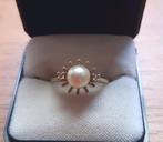 14 karaat gouden ring met parel en diamanten, 18 tot 19, Ophalen of Verzenden, Zo goed als nieuw, Dame