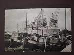 Fotokaart Delfzijl - Een kijkje in de haven - 1960, Ophalen of Verzenden, 1940 tot 1960, Gelopen, Groningen