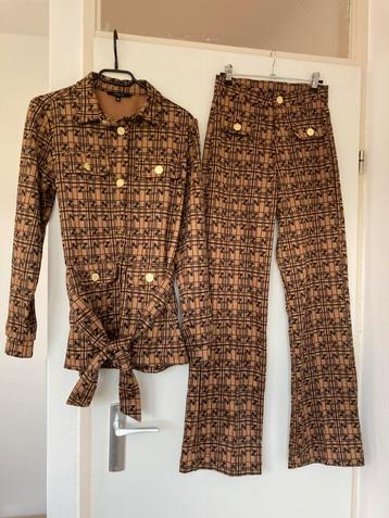 NIEUW NIKKIE SET BROEK PANTALON EN BLAZER JAS BRUIN 34 XS S beschikbaar voor biedingen
