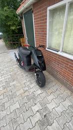 Typhoon, Fietsen en Brommers, Scooters | Piaggio, Ophalen, Tweetakt, Overige modellen, Zo goed als nieuw