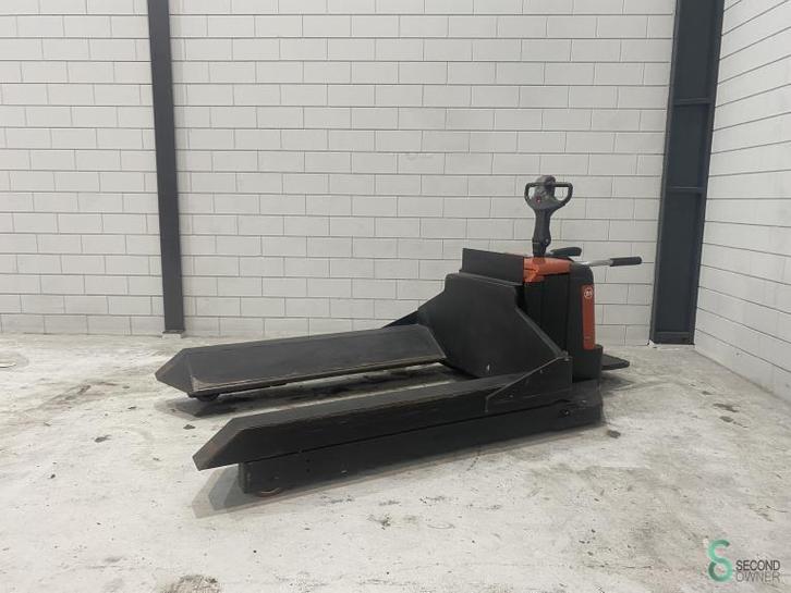 Palletwagens Elektrisch BT LPE240 2008, Zakelijke goederen, Machines en Bouw | Heftrucks en Intern transport, Palletwagen, Elektrisch