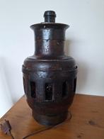 Bijzondere vintage lamp van hout en metaal, Antiek en Kunst, Antiek | Lampen, Ophalen of Verzenden