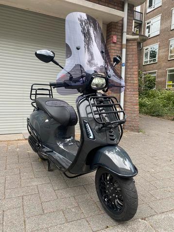  Vespa Sprint 2022 iget E5 SNOR Custom full options led  beschikbaar voor biedingen