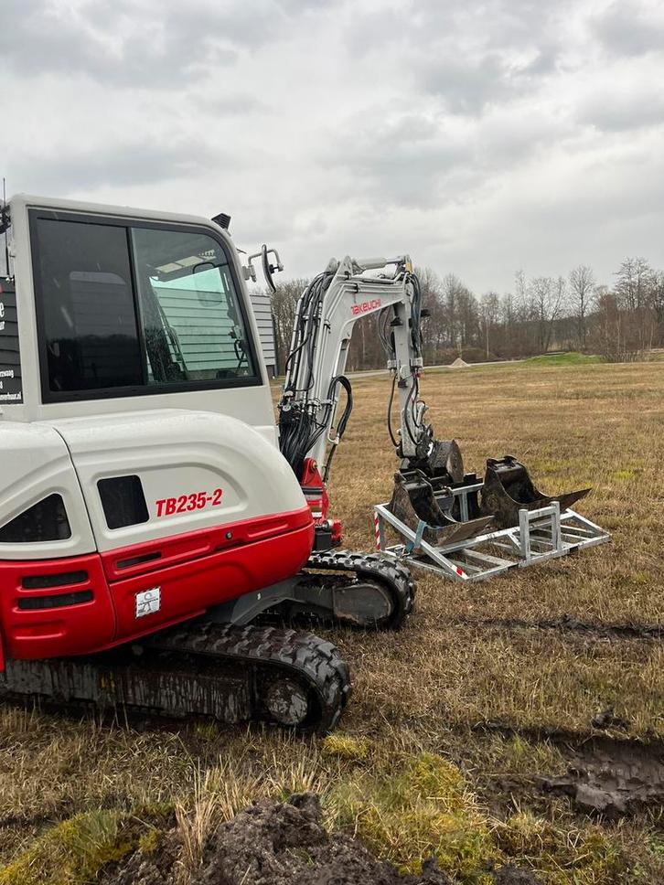 Gezocht Kraanmachinisten en Grondwerkers, Diensten en Vakmensen, Tuinmannen en Stratenmakers