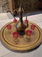 Oosterse karaf (koper) met theeglaasjes uit Egypte, Huis en Inrichting, Ophalen of Verzenden, Gebruikt