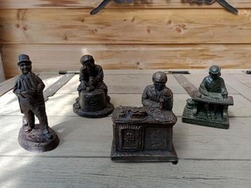 
4 Vintage Rabobank beeldjes beschikbaar voor biedingen