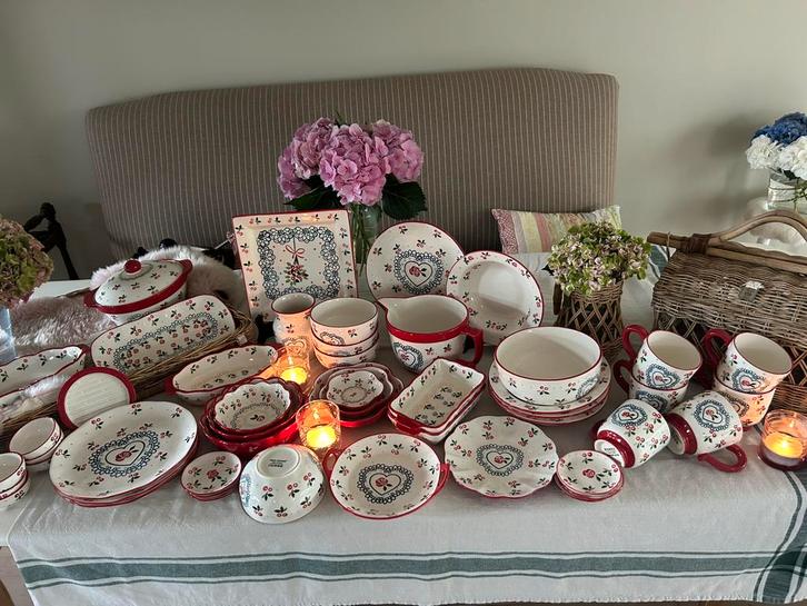 Issey Miyake landelijk kersen servies izgst, Huis en Inrichting, Keuken | Servies, Zo goed als nieuw, Compleet servies, Boerenbont