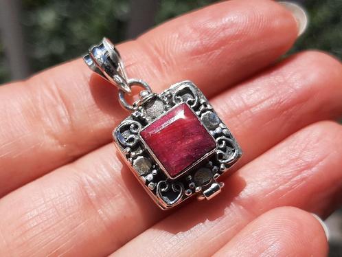 Vanoli - 925 zilveren kettinghanger doosje medaillon robijn, Sieraden, Tassen en Uiterlijk, Kettinghangers, Nieuw, Zilver, Rood