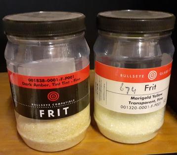 Bullseye glas - gele fritten in transparant glas beschikbaar voor biedingen