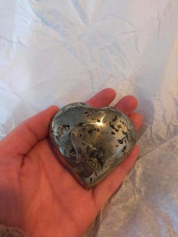 2 nieuwe pyriet edelstenen harten. Fools Gold.  beschikbaar voor biedingen