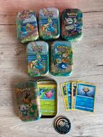 Pokémon celebration mini tin met kaarten, Hobby en Vrije tijd, Verzamelkaartspellen | Pokémon, Foil, Ophalen of Verzenden, Zo goed als nieuw